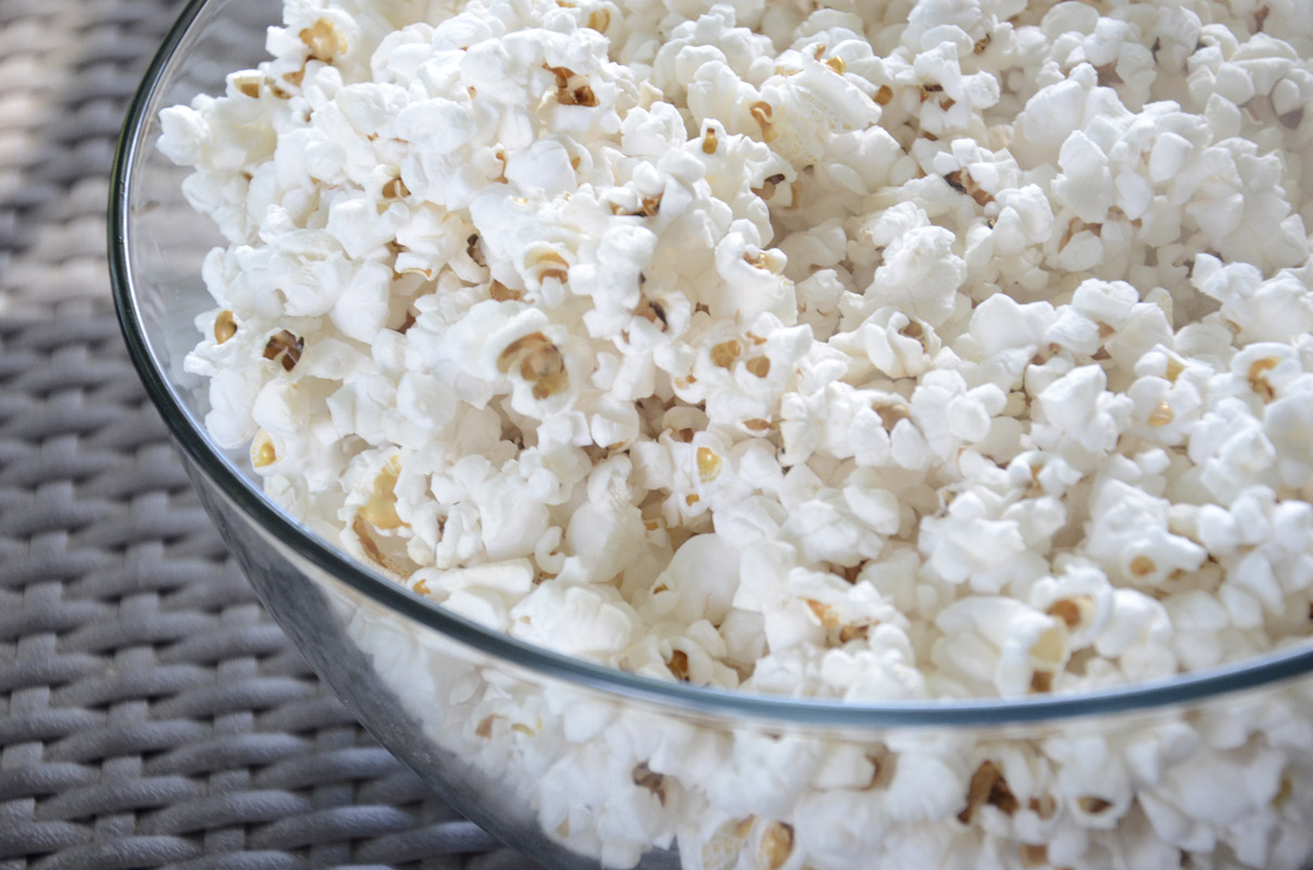 Popcorn in pan